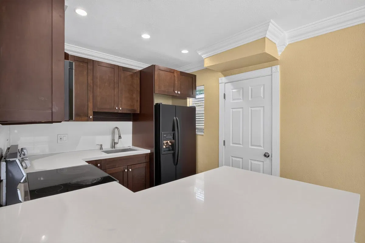 Residence photo 28