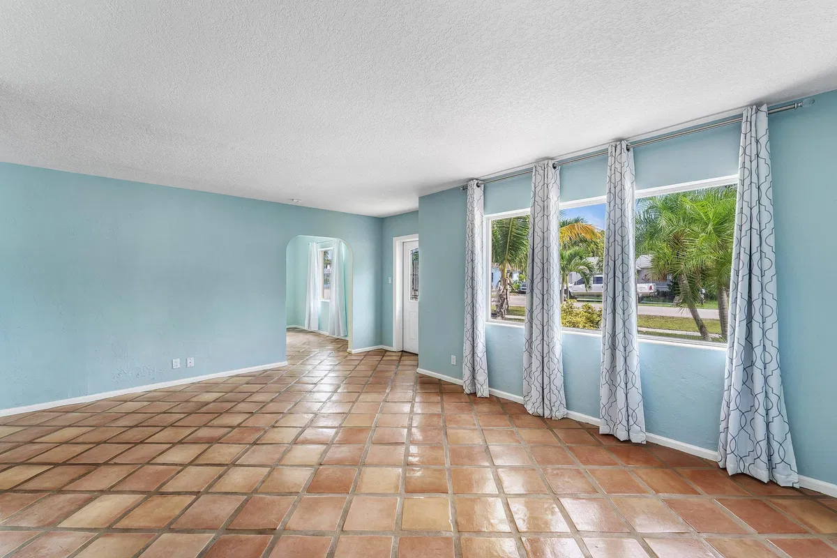  Residence photo 10