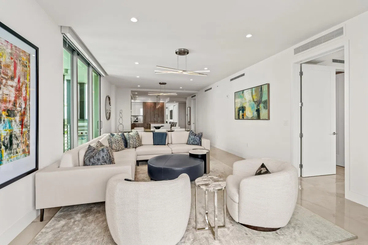Royal Palm Residences Boca Raton Unit 804 photo 7