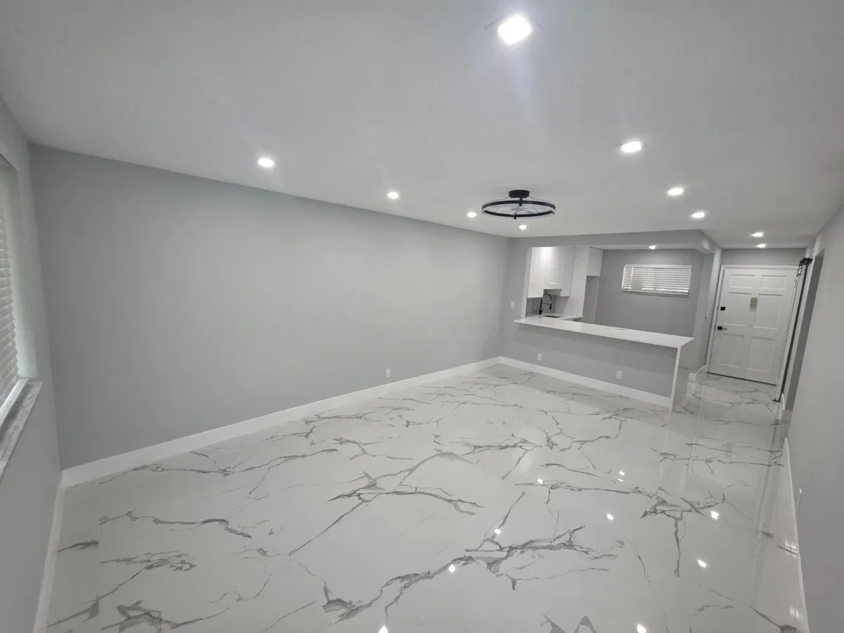 Unit 107 photo 7
