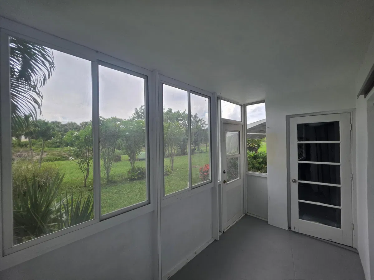 Unit 107 photo 22