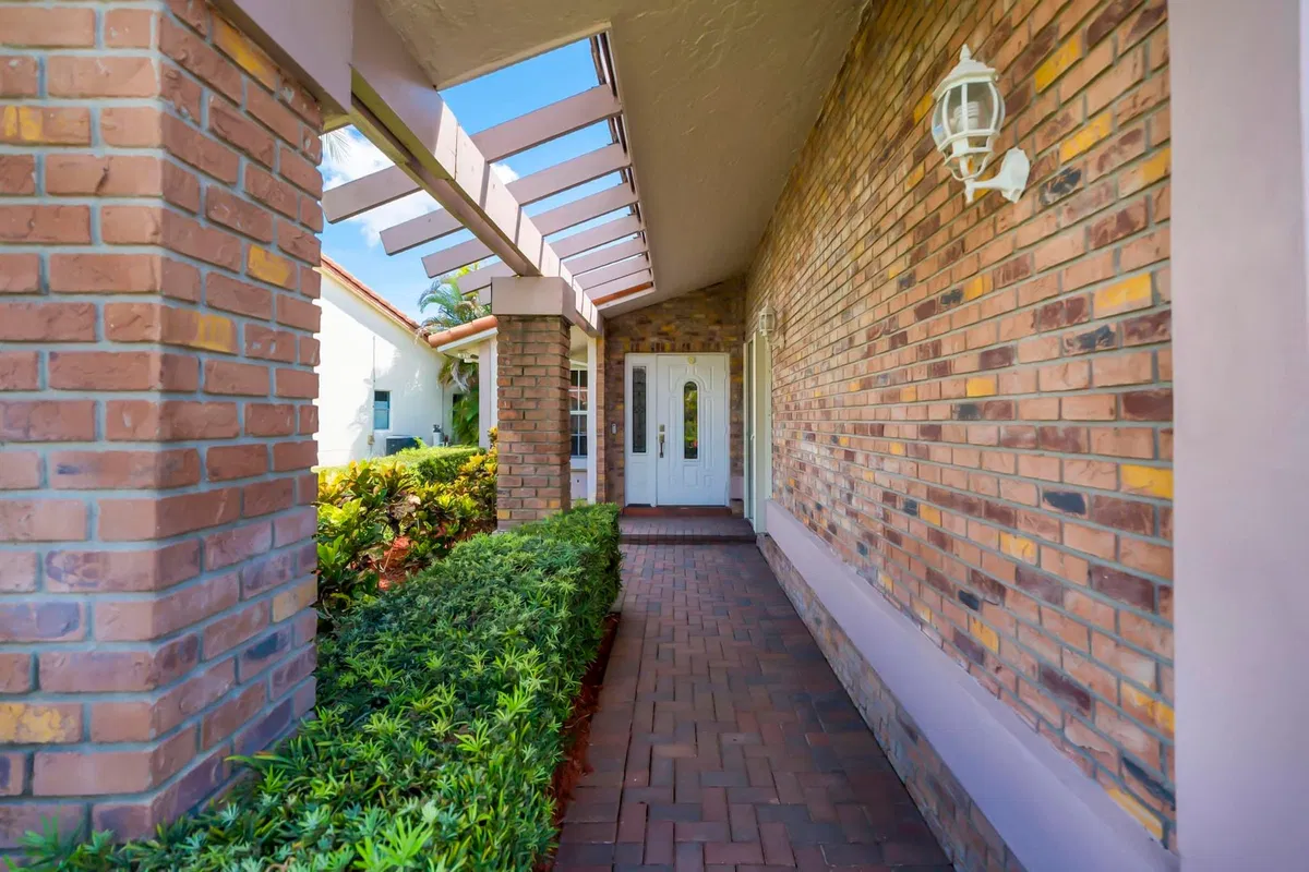 Residence photo 43