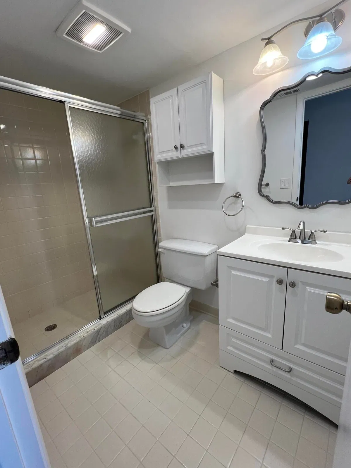 Unit 504 photo 19