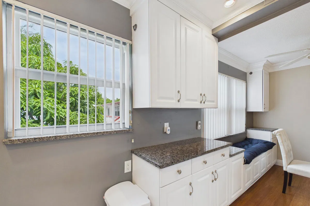 Residence photo 19