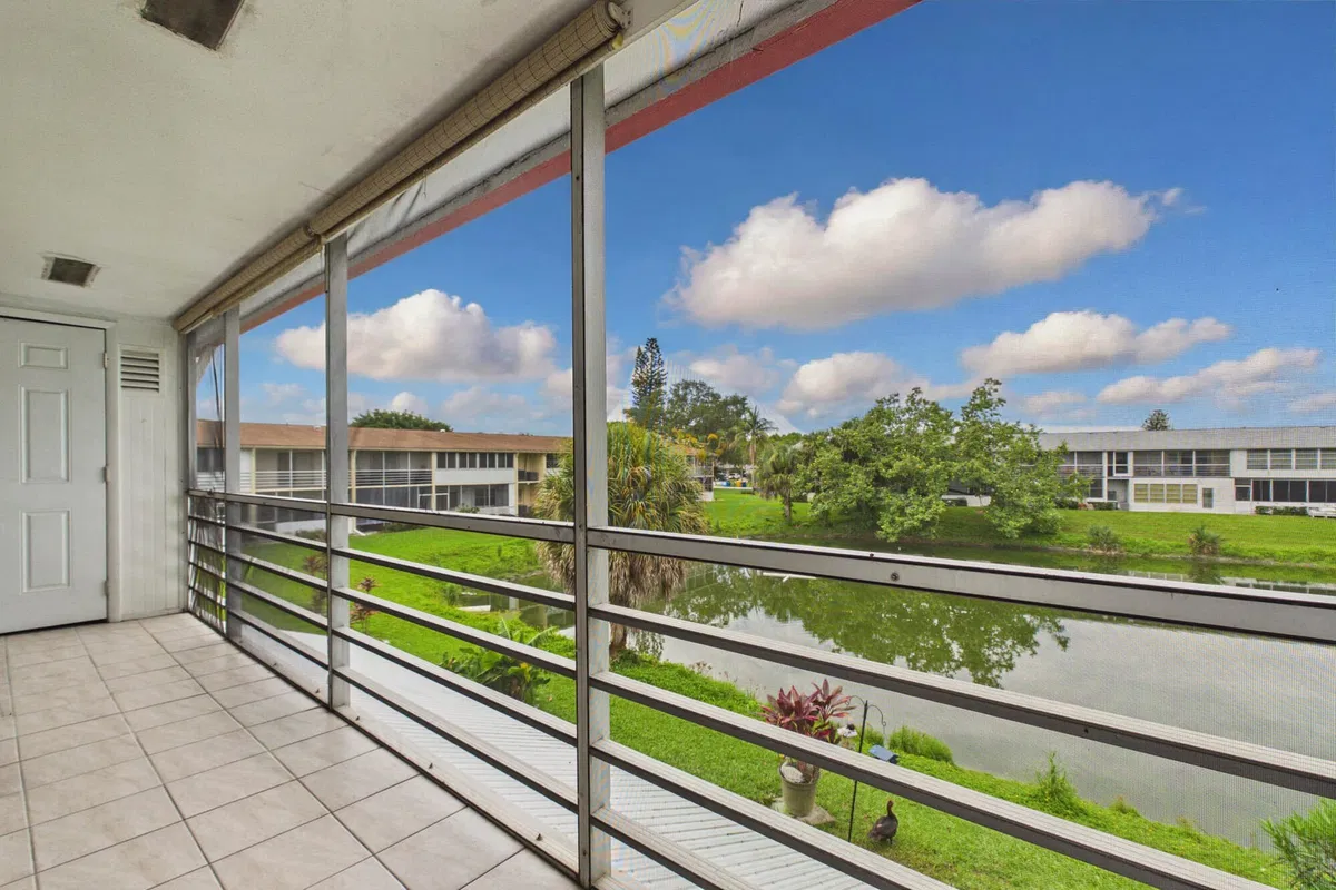 Residence photo 28