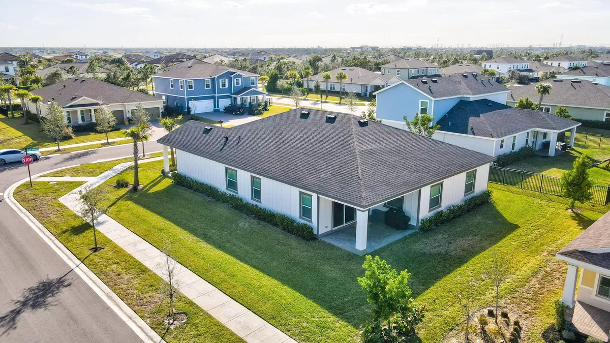 Residence photo 4