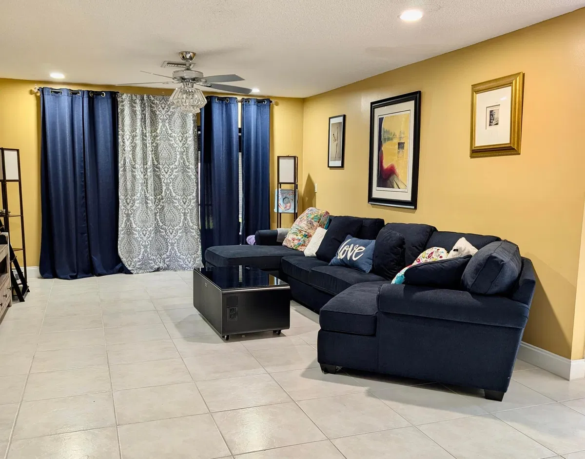 Residence photo 4