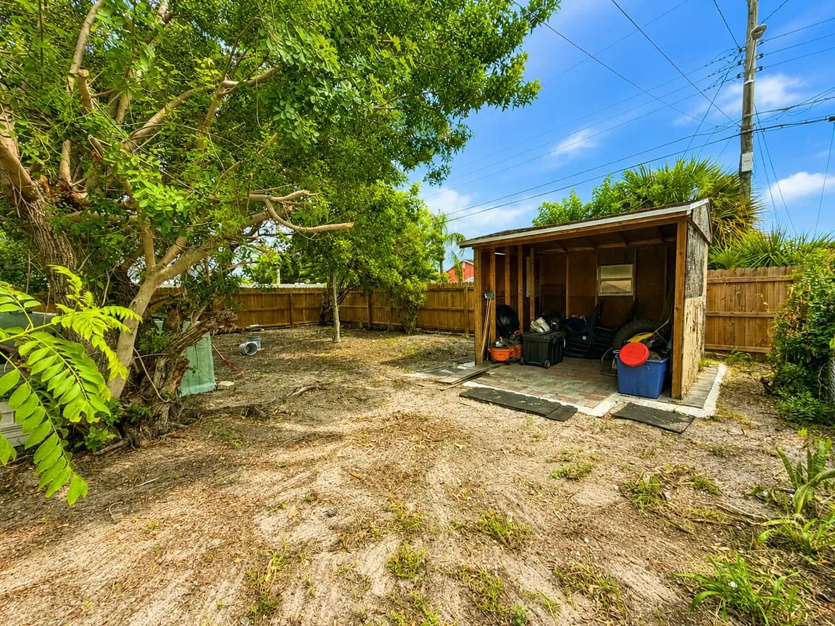 Residence photo 25