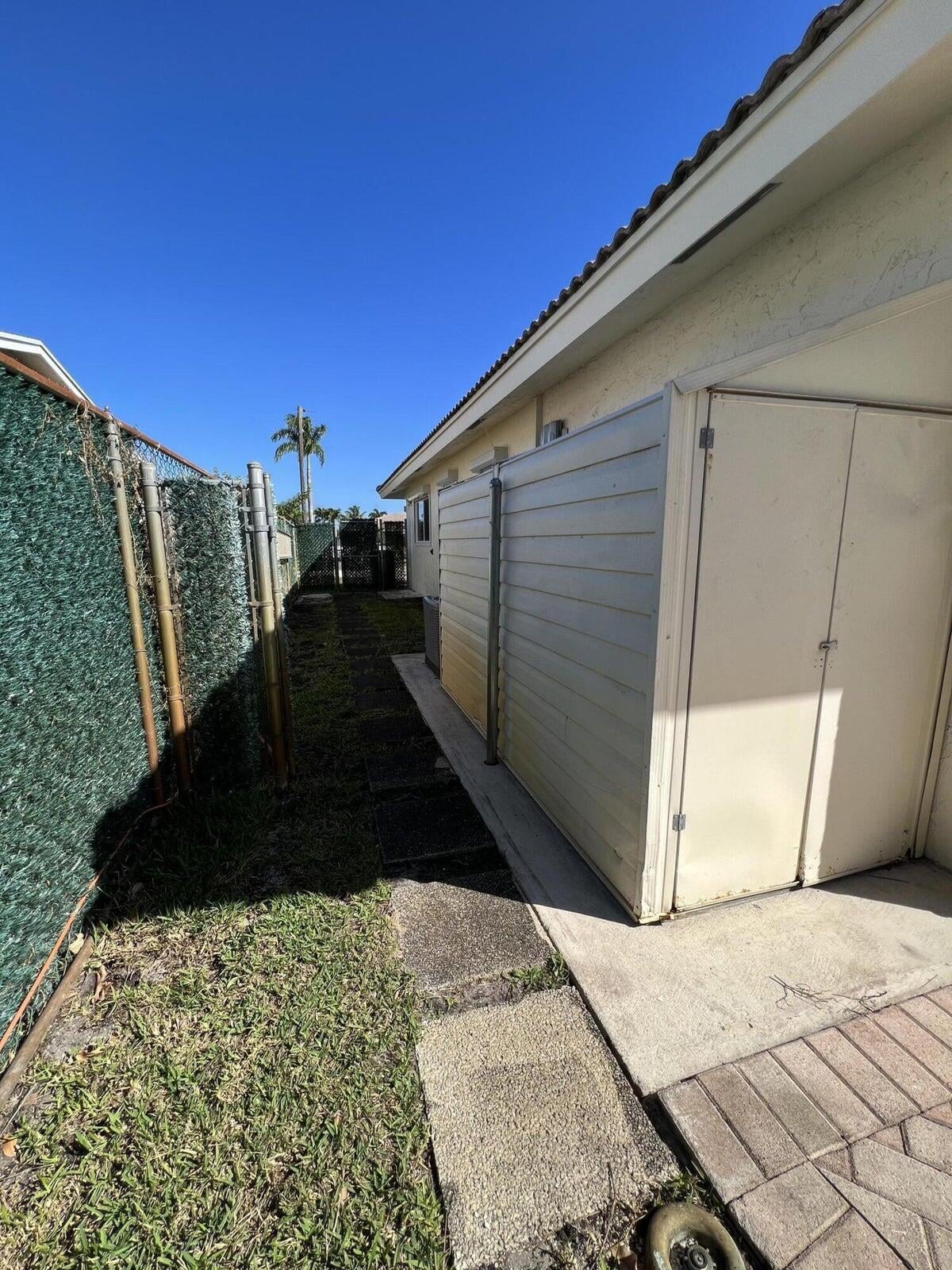 Residence photo 25