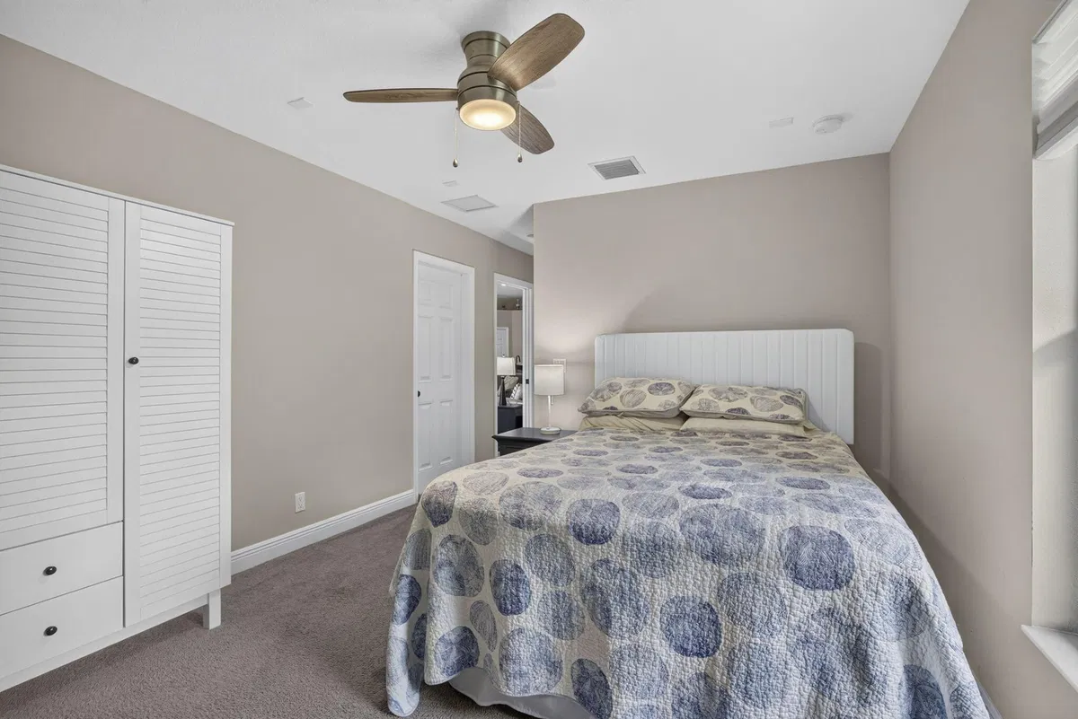 Residence photo 37