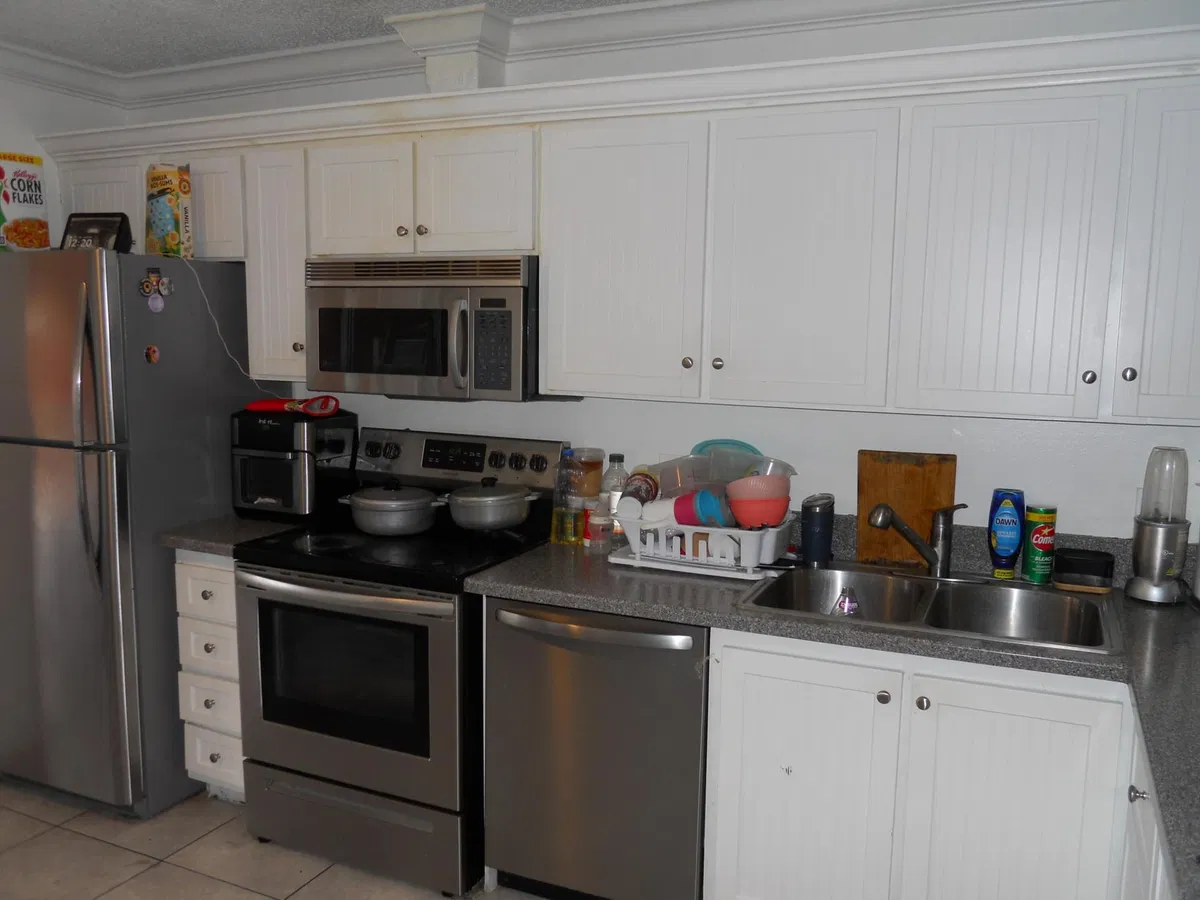 Unit C photo 10