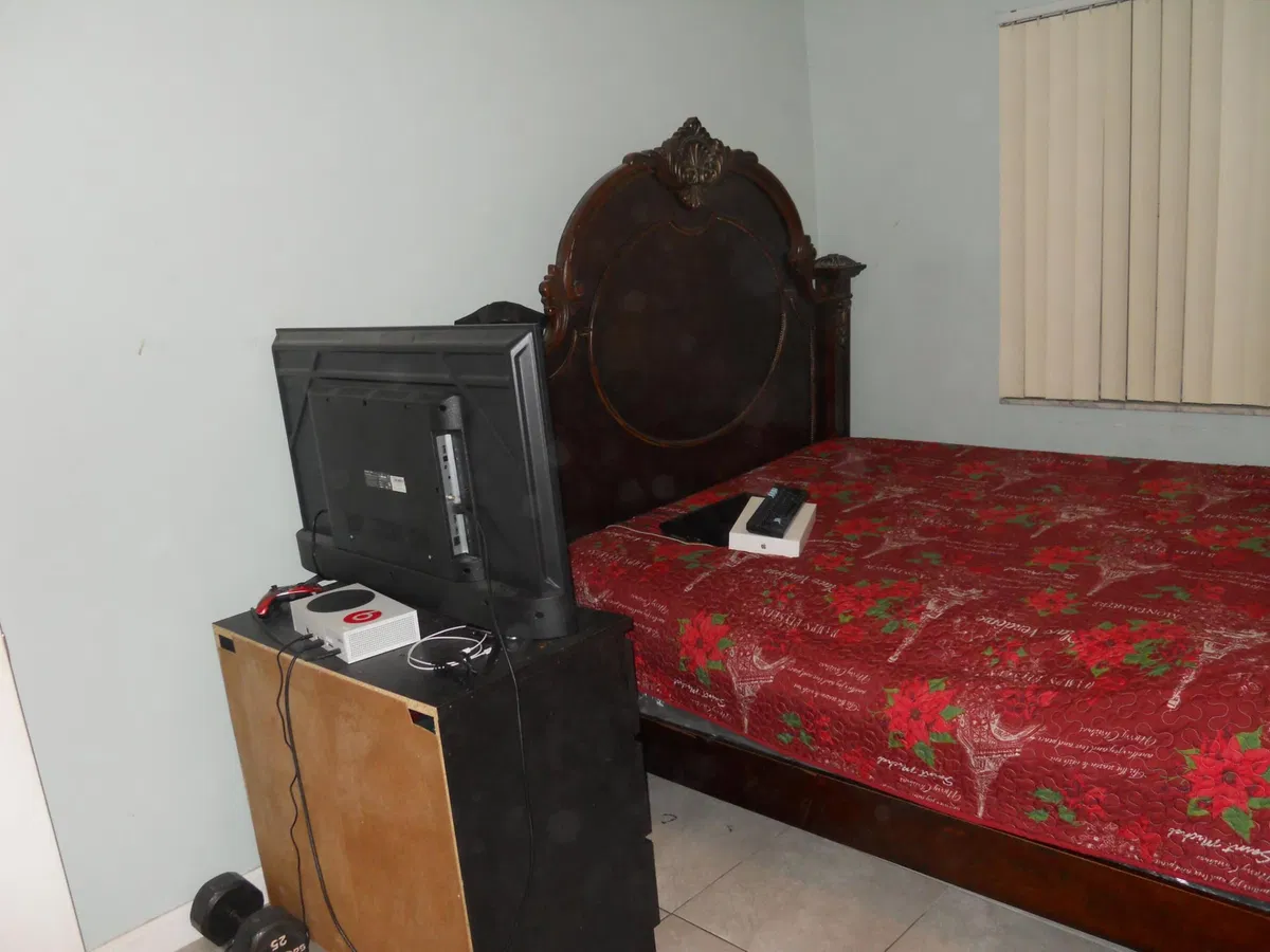 Unit C photo 19
