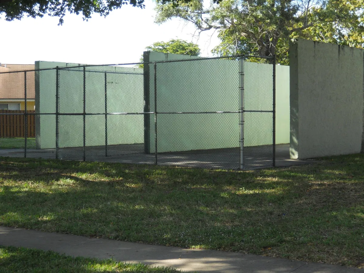 Unit C photo 25