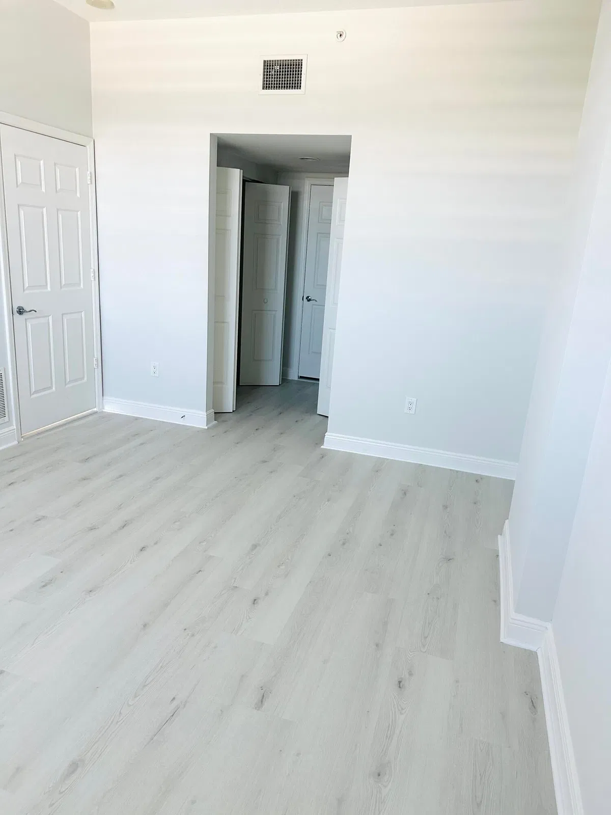 610 Clematis Unit 808 photo 16