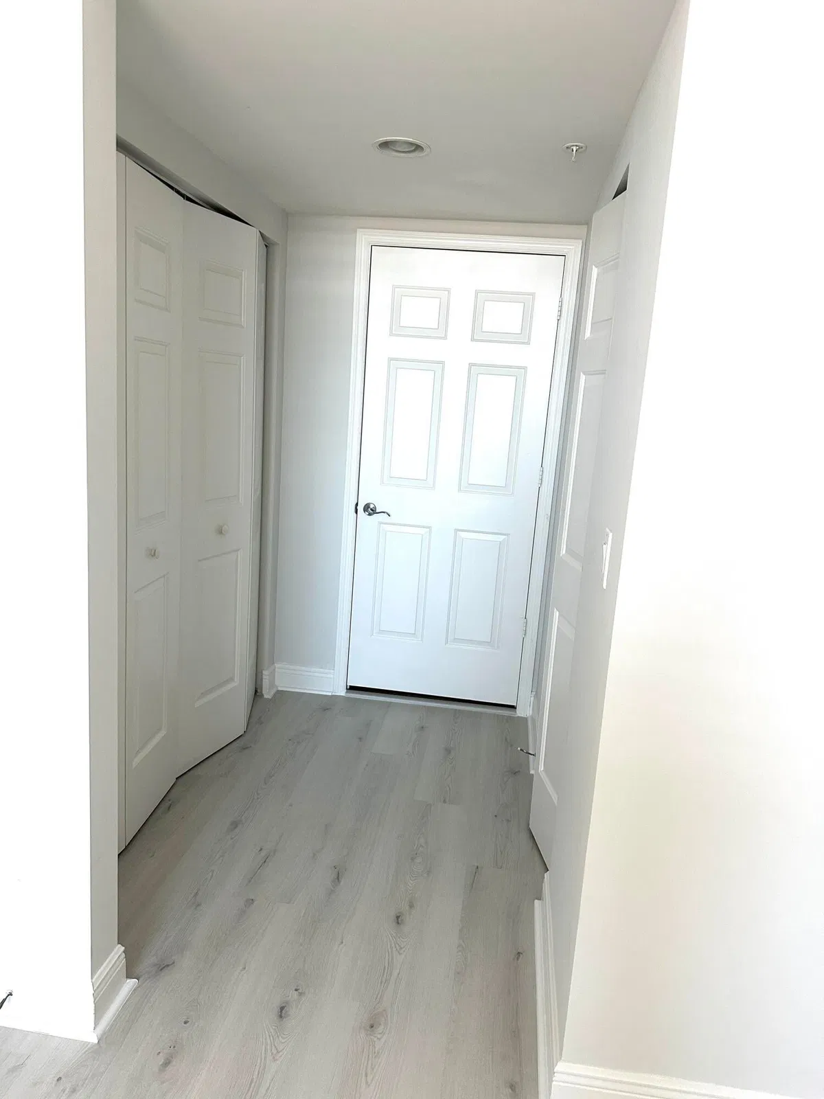 610 Clematis Unit 808 photo 22