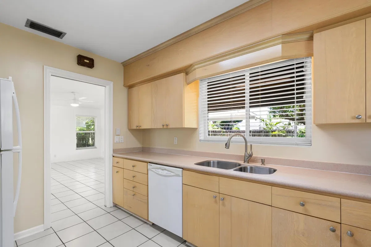 SoSo West Palm Beach Residence photo 19
