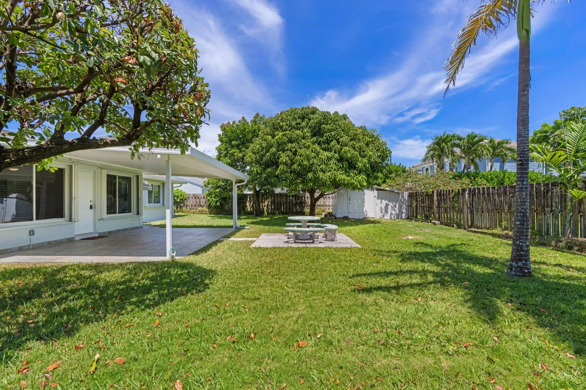 SoSo West Palm Beach Residence photo 31
