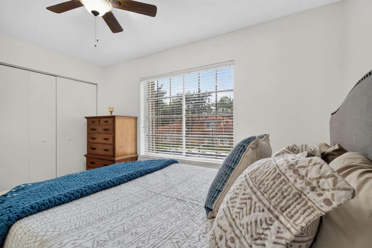 Residence photo 19