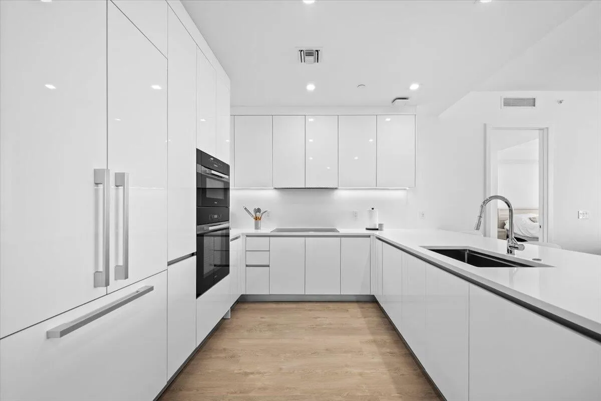 Nautilus 220 Unit 1513 photo 7