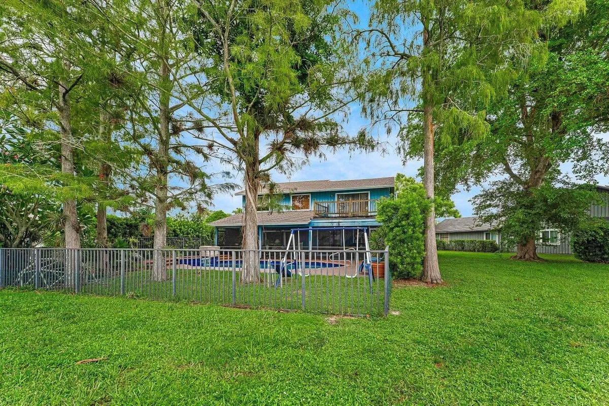 Residence photo 31