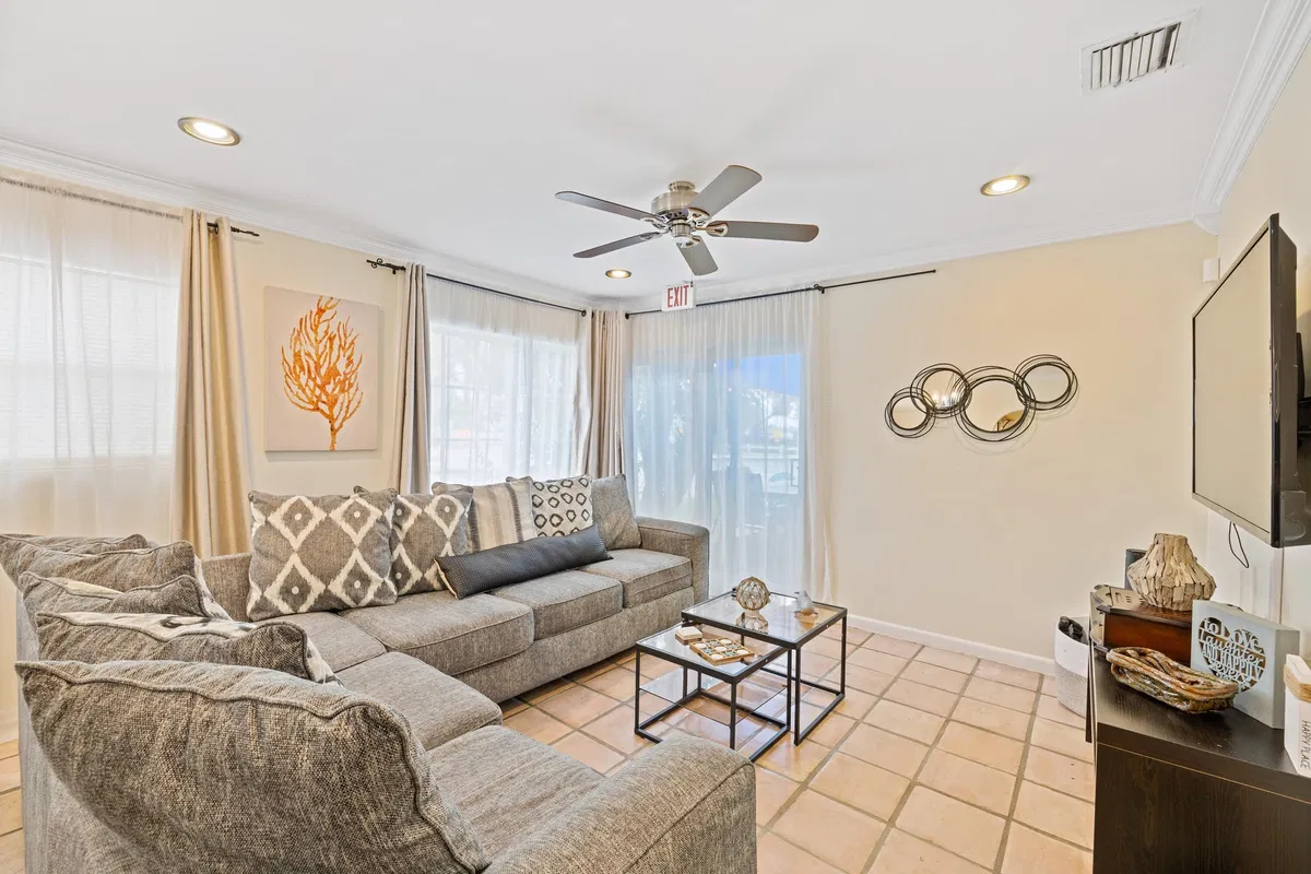 NOMAR West Palm Beach Residence photo 31
