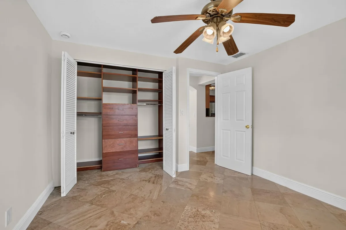  Residence photo 28