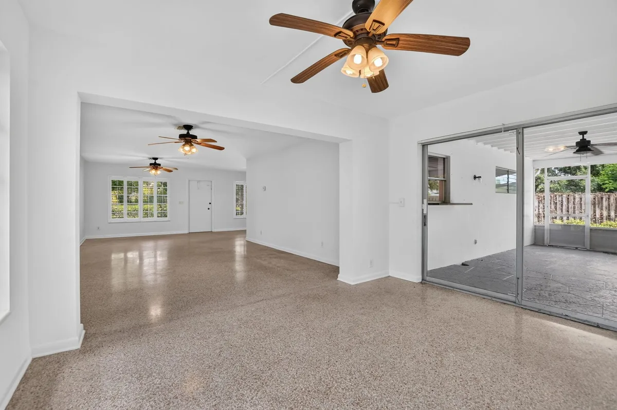 Residence photo 19