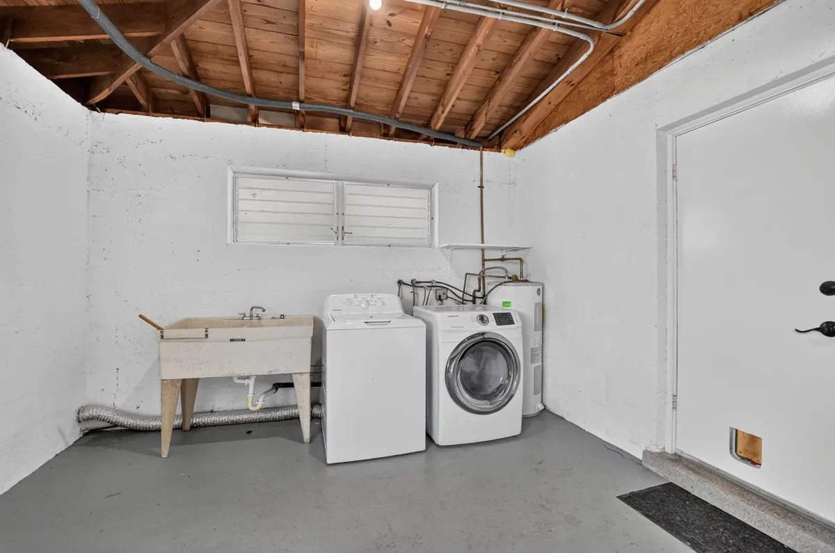 Residence photo 34