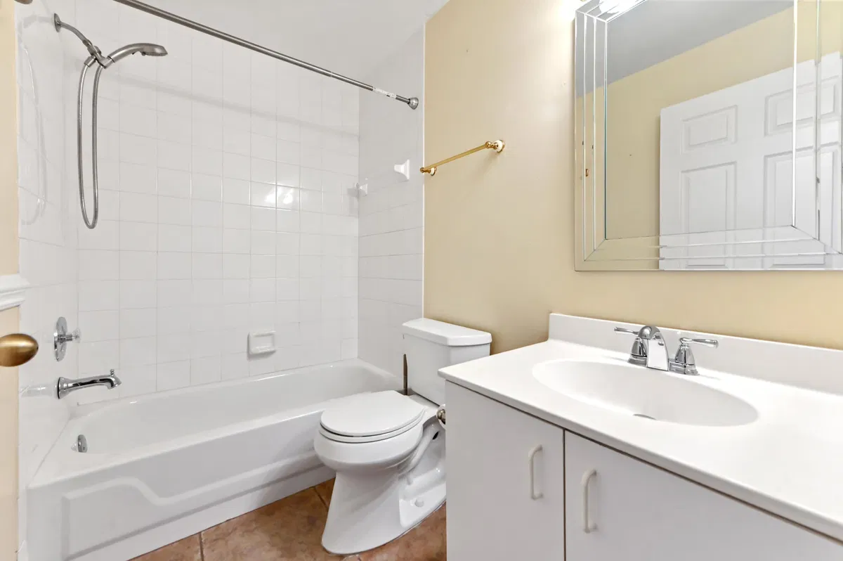 Residence photo 16