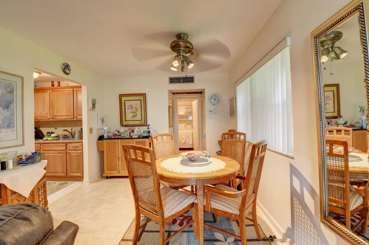  Residence photo 7