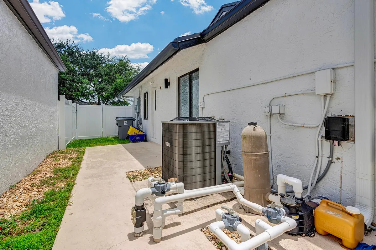 Residence photo 34