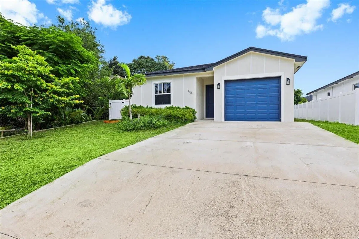 Residence photo 4