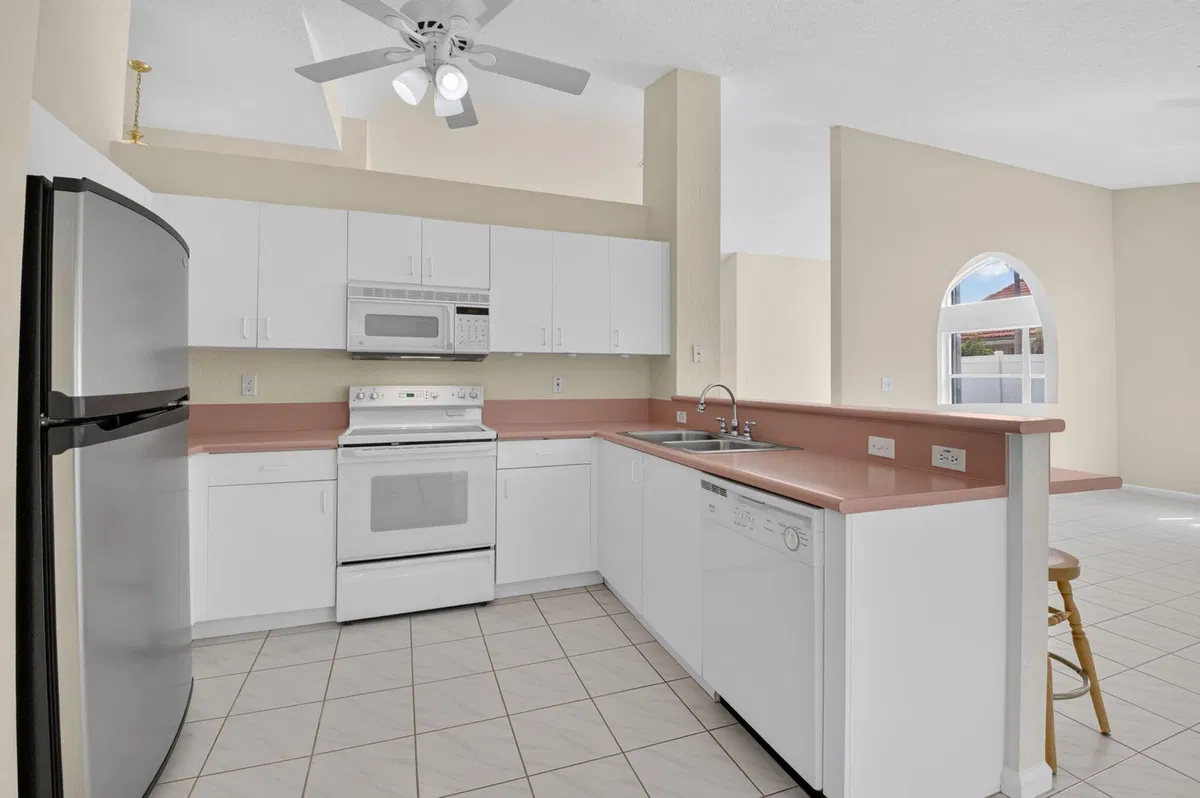 Residence photo 10