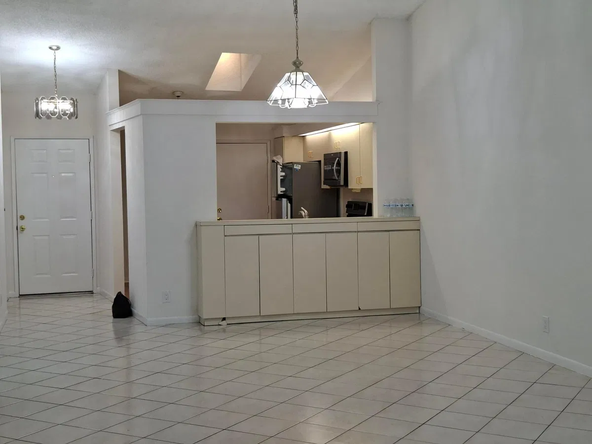 Residence photo 10