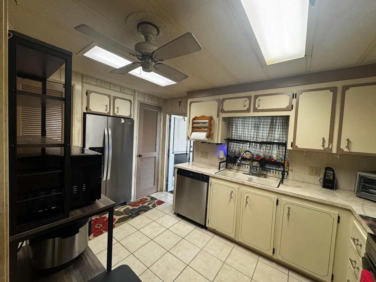 Residence photo 4