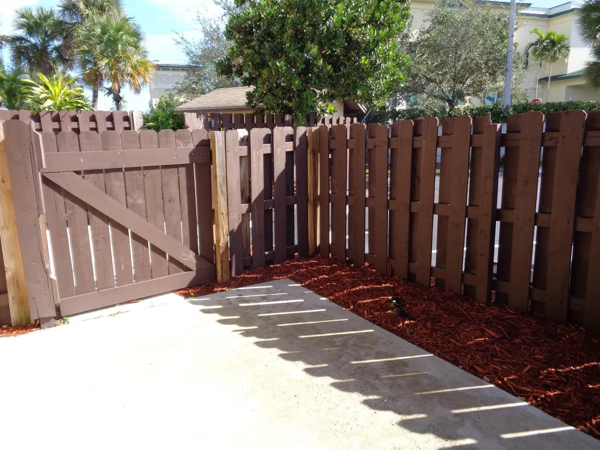 Unit 104 photo 19