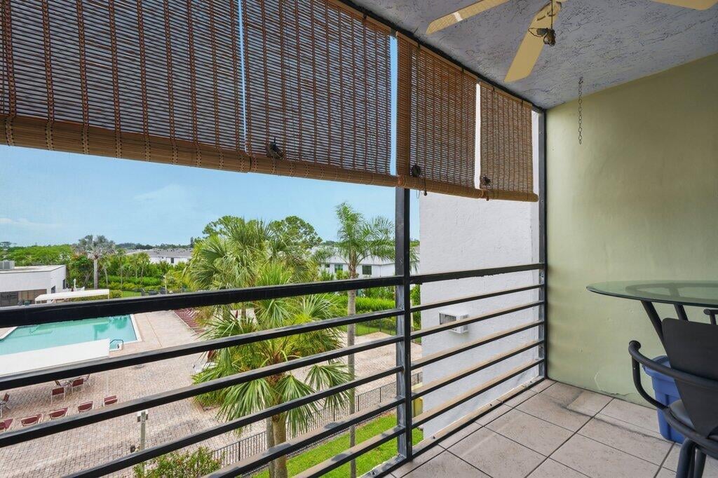 Unit 404 photo 22