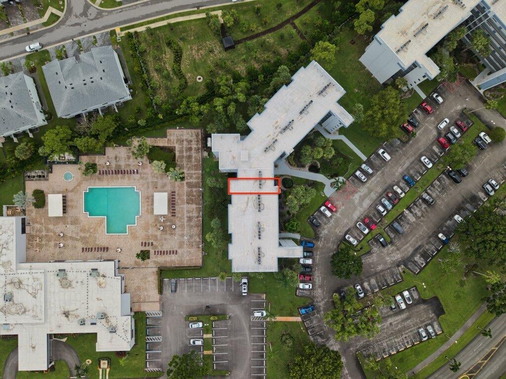 Unit 404 photo 34