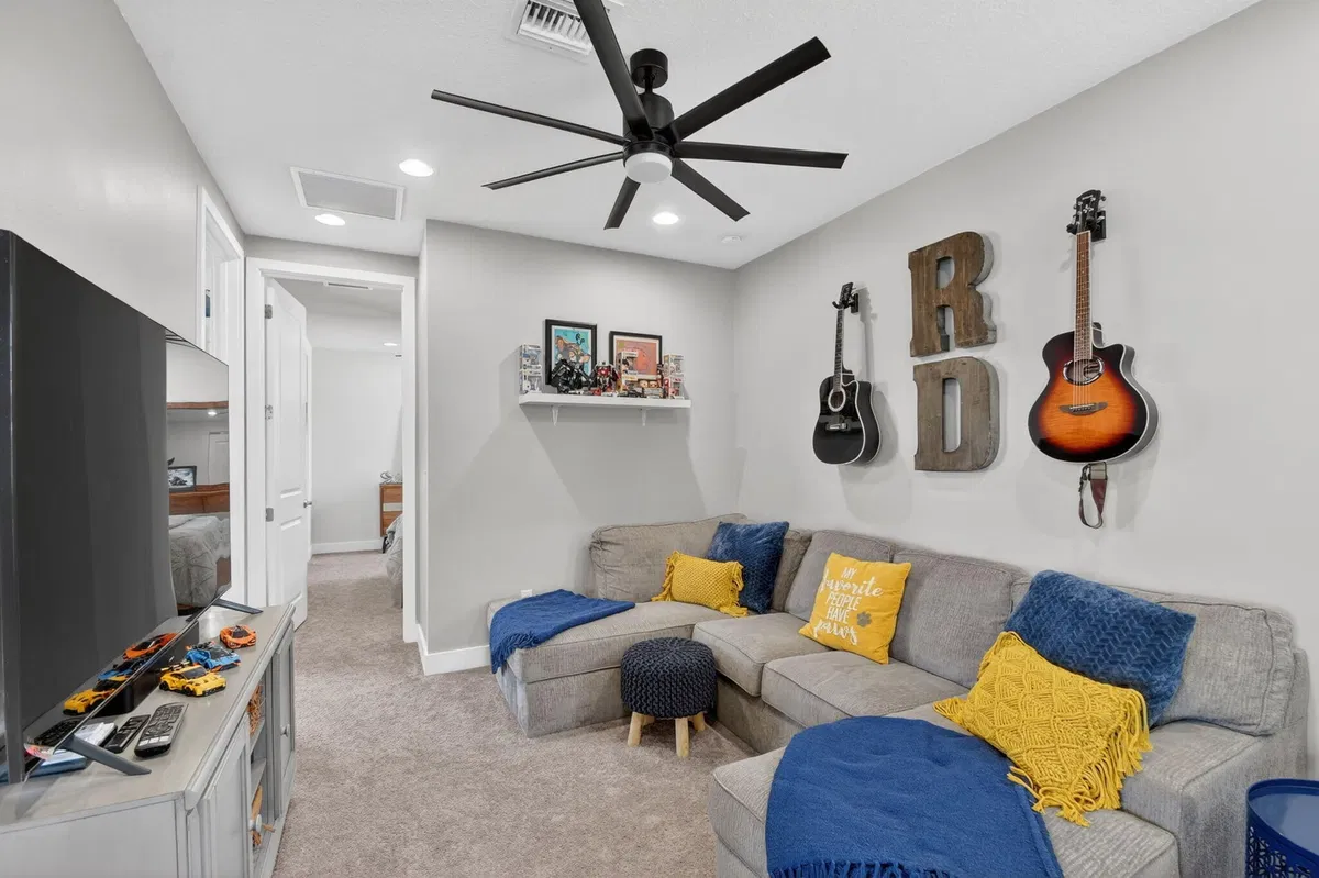 Residence photo 25