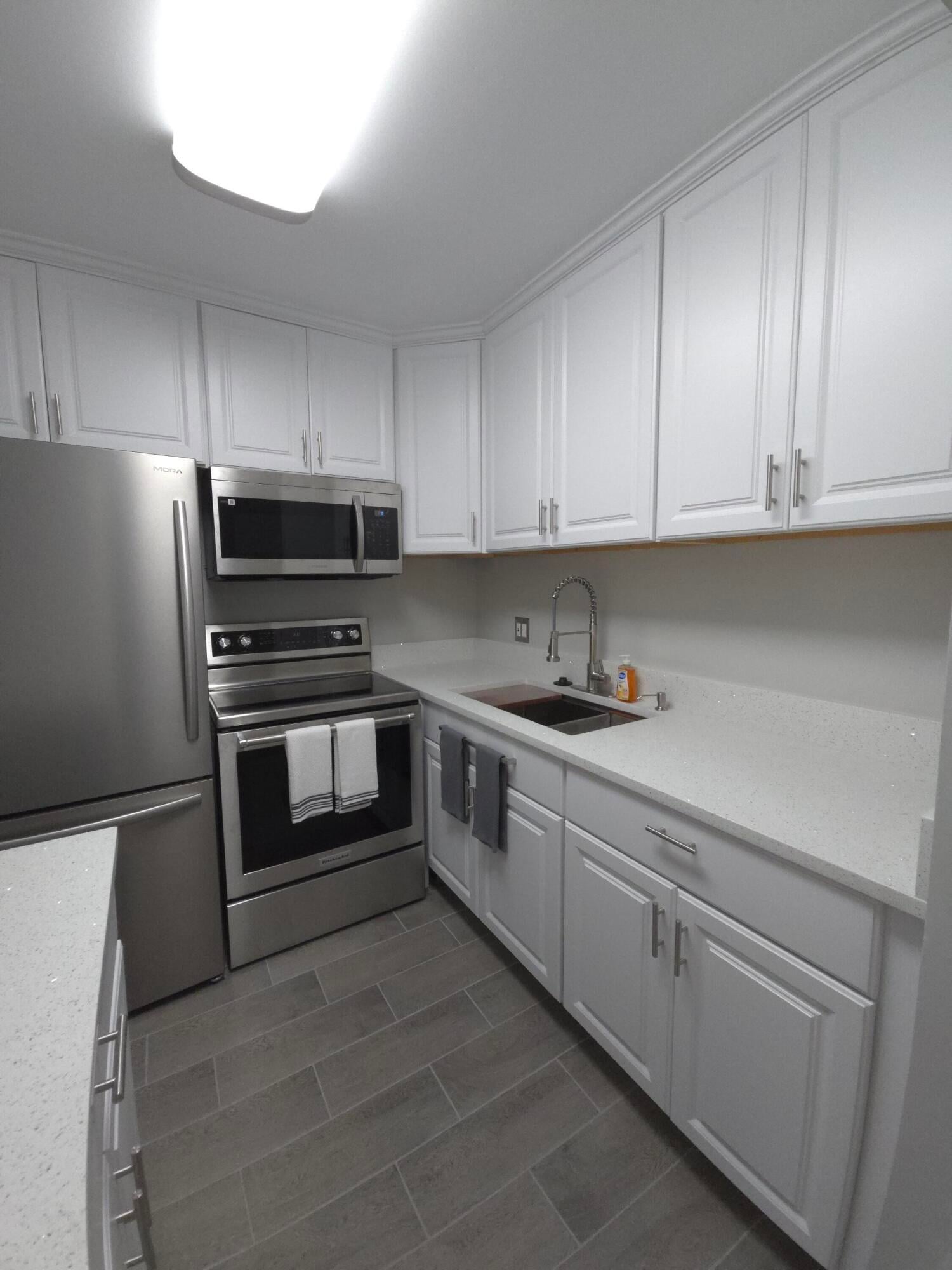 Residence photo 4