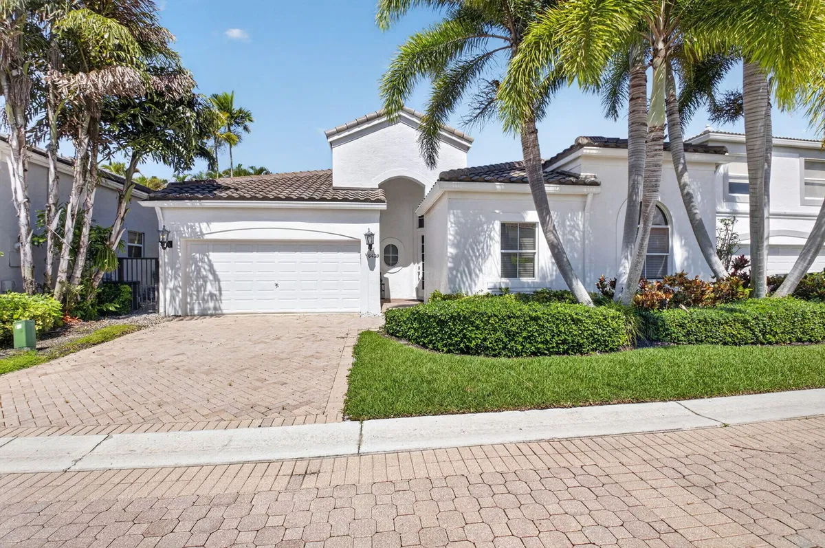 Woodfield Country Club Residence