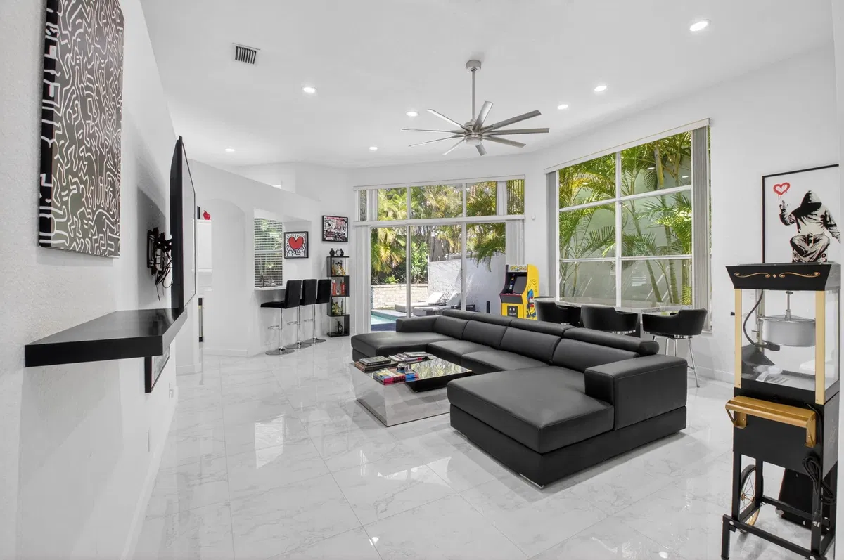 Woodfield Country Club Residence photo 4