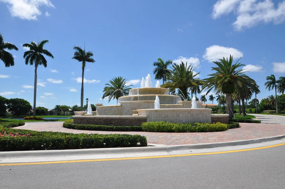 Woodfield Country Club Residence photo 40