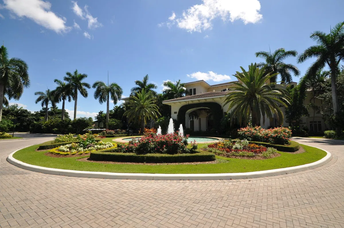 Woodfield Country Club Residence photo 46