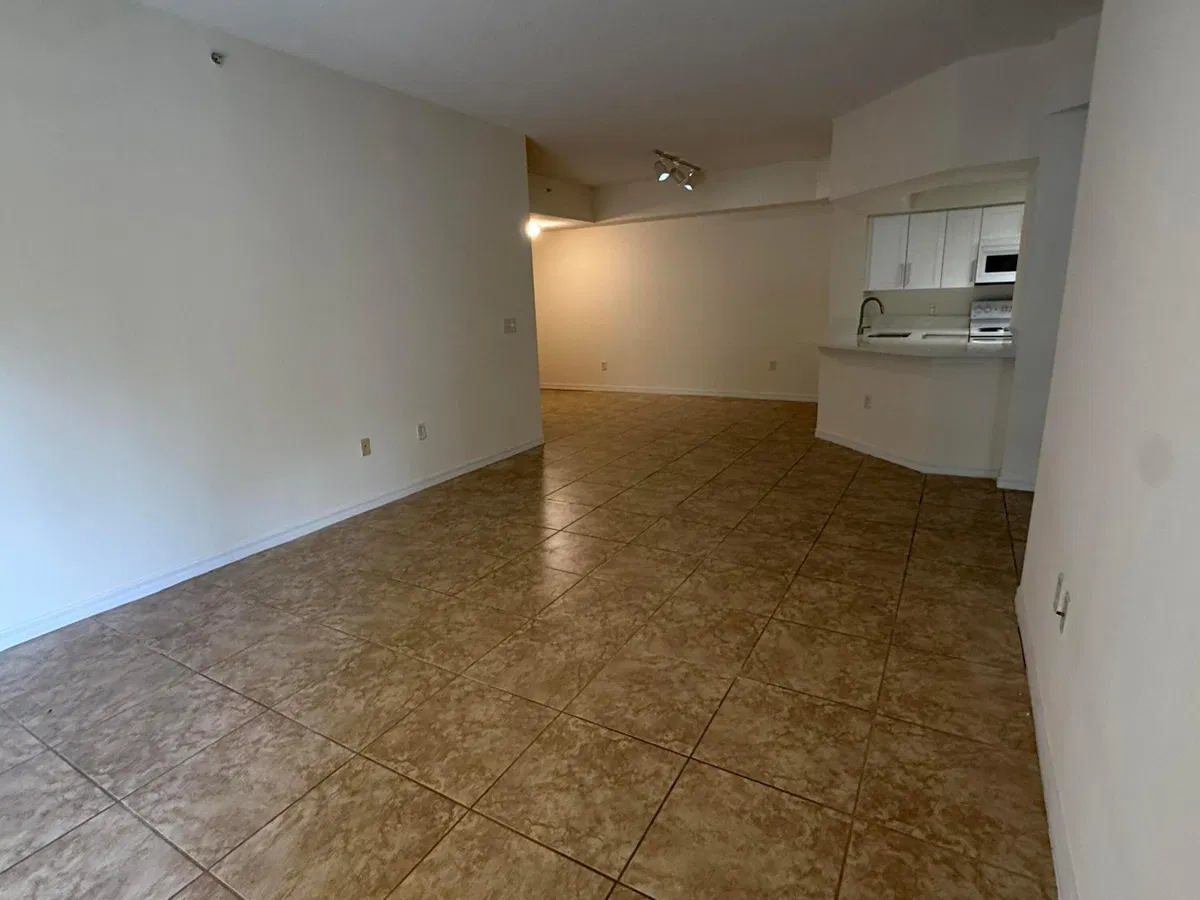 Unit 303 photo 13