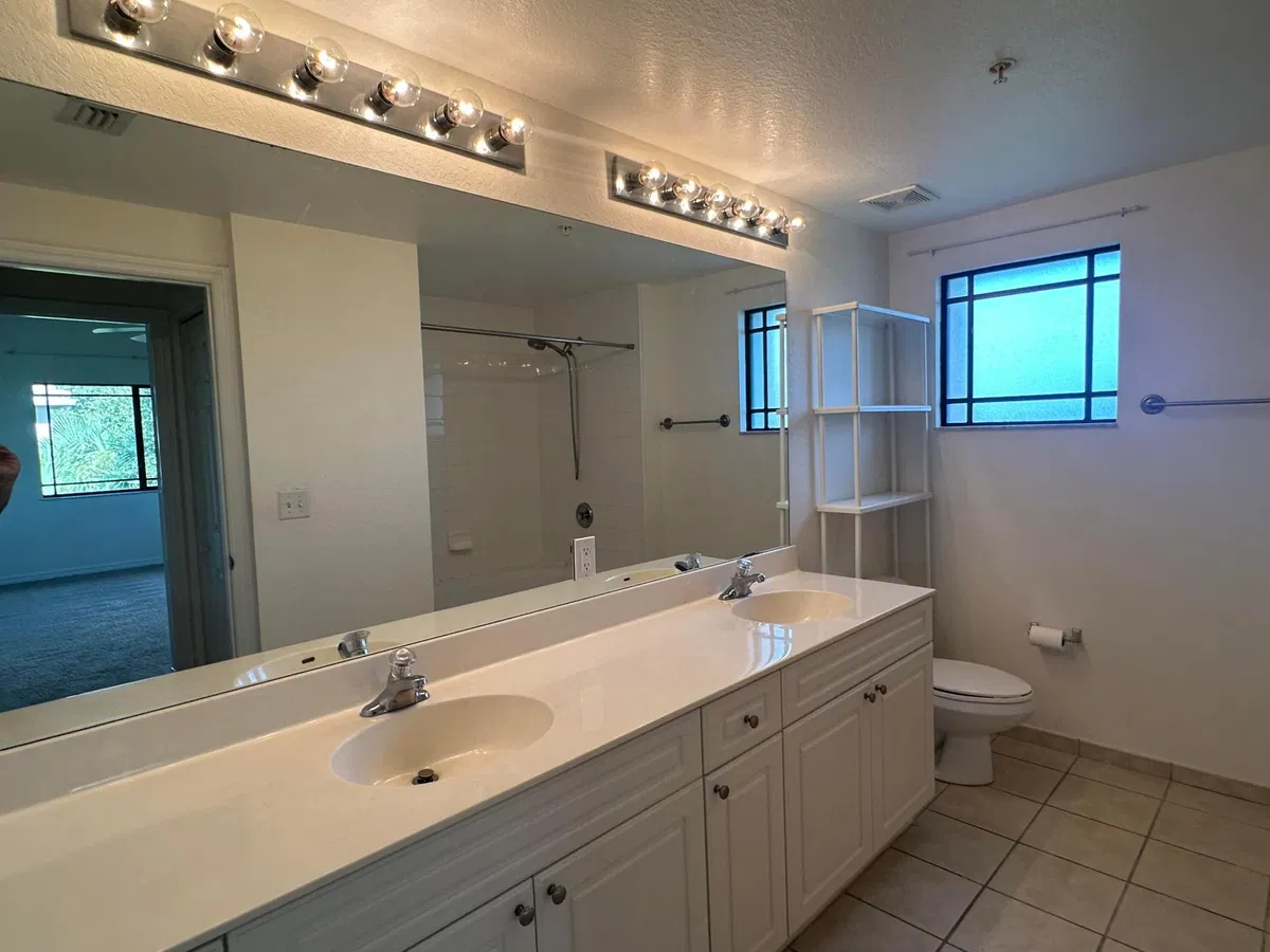 Unit 303 photo 19