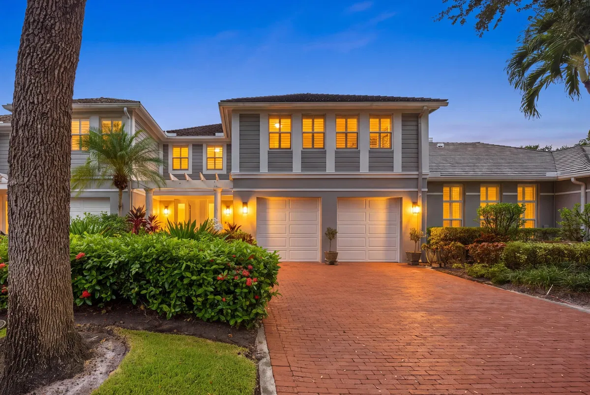 Woodfield Country Club Residence