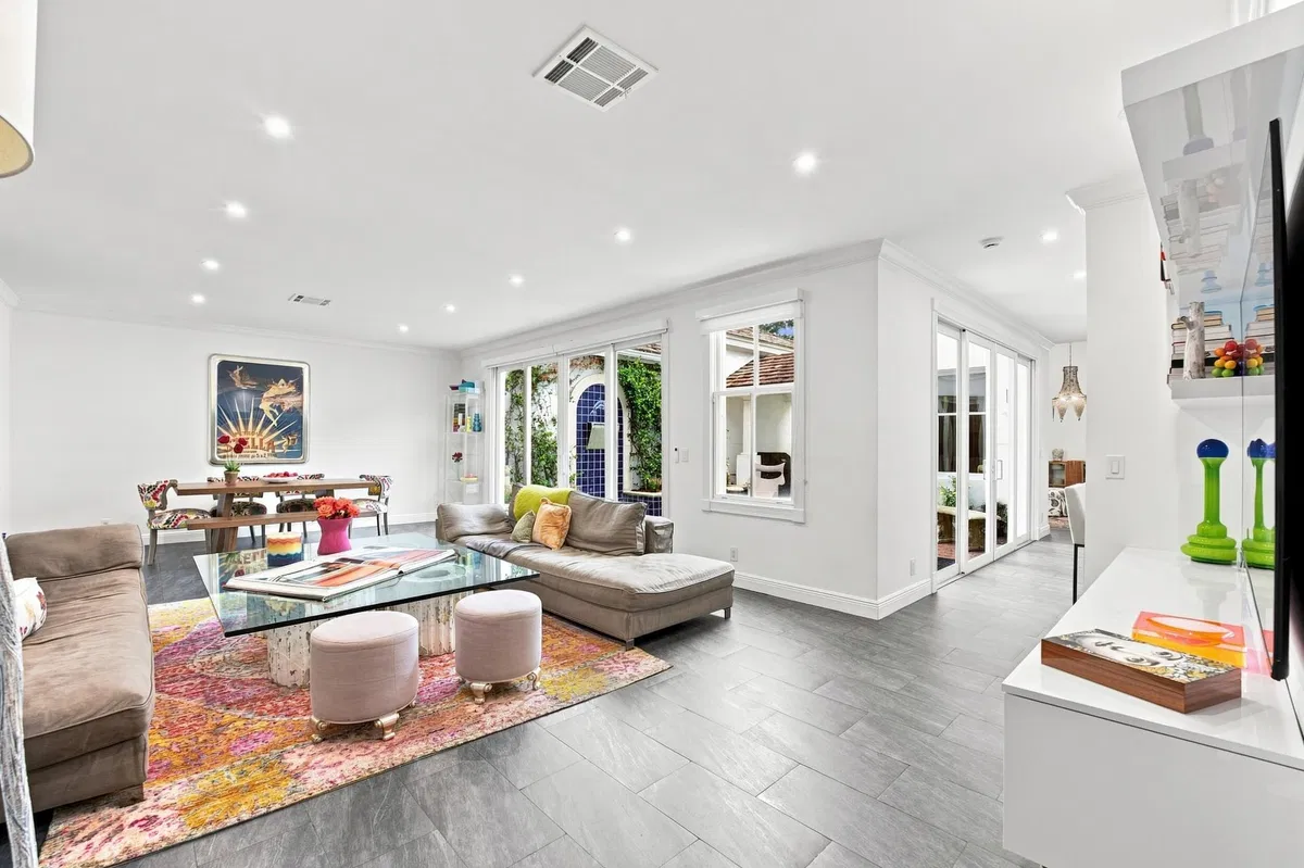 Woodfield Country Club Residence photo 16