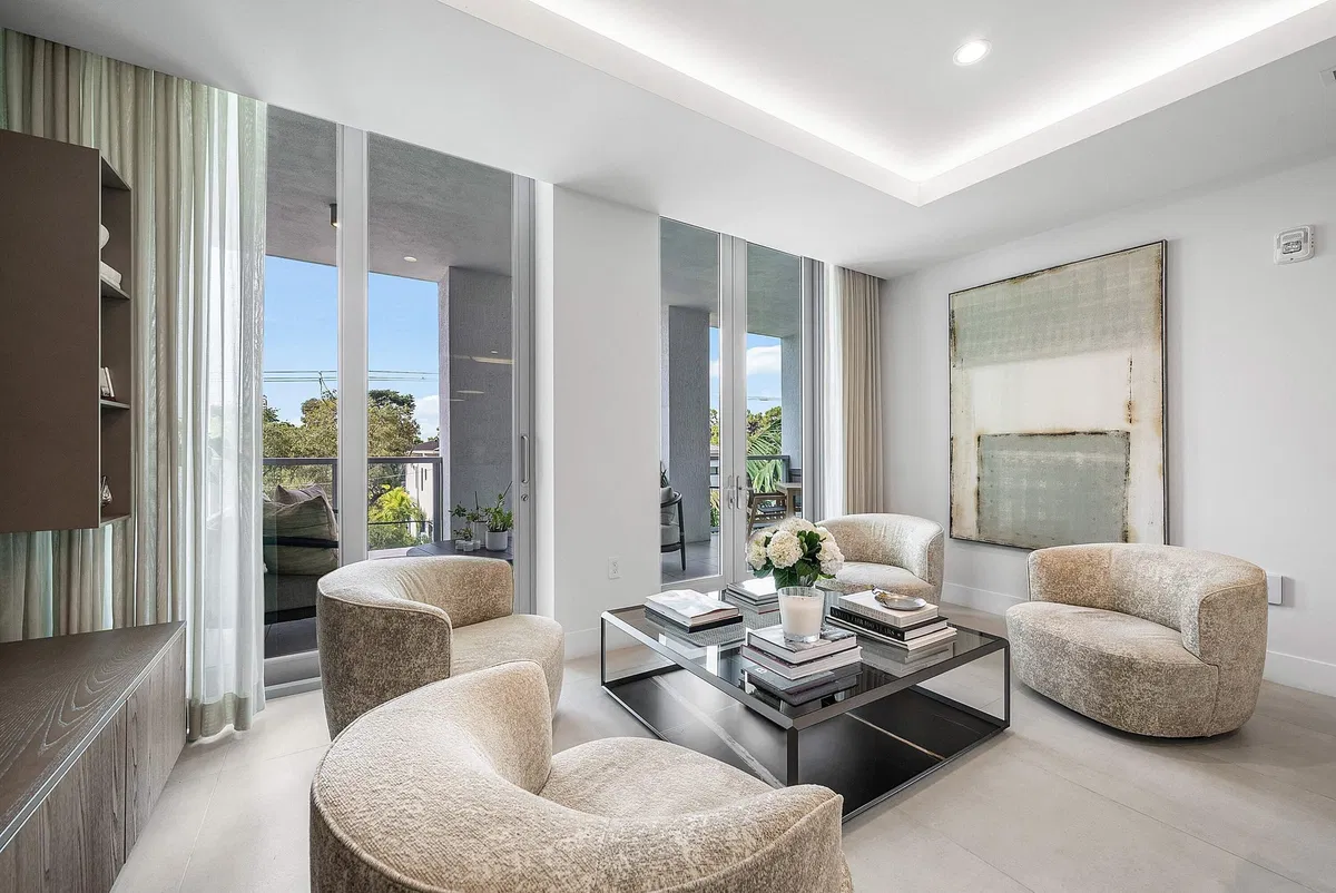Royal Palm Residences Boca Raton Unit 306 photo 13