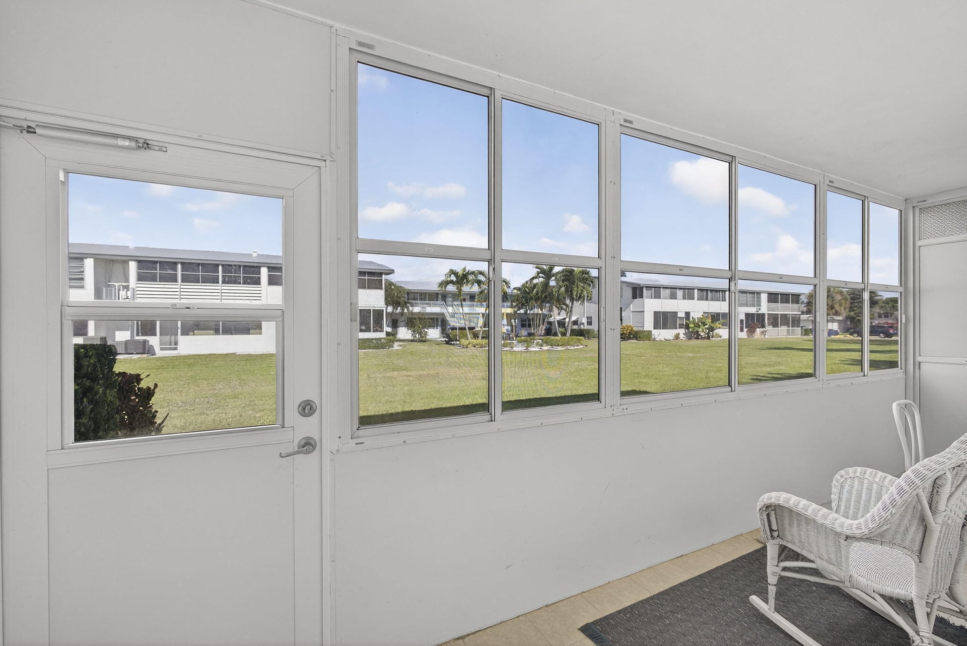 Residence photo 16
